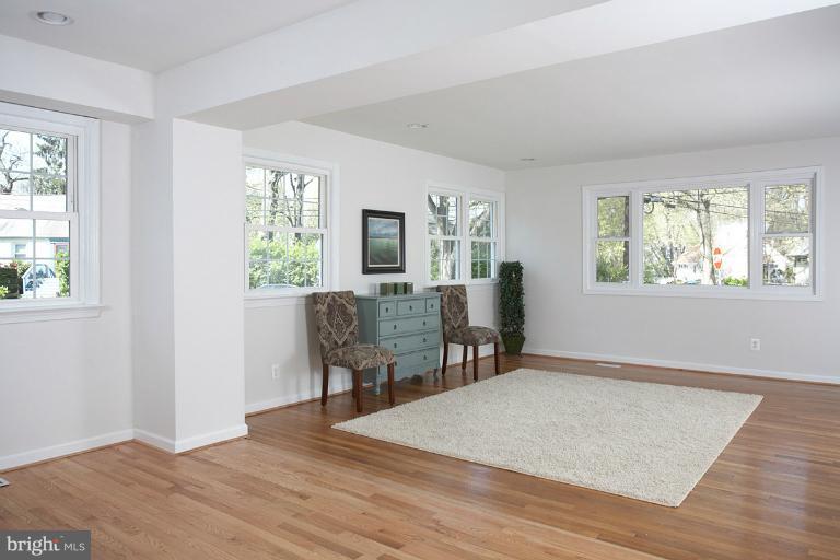 10211 Procter Street Silver Spring, MD 20901 - Photo 15 of 30 Living Room