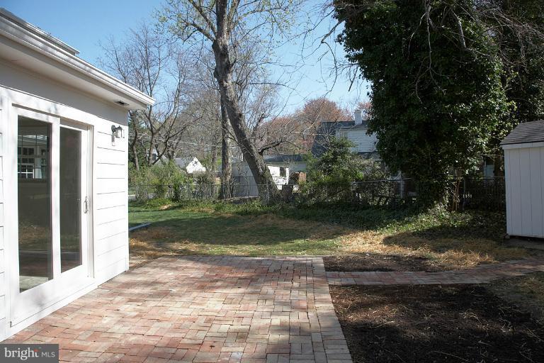 10211 Procter Street Silver Spring, MD 20901 - Photo 17 of 30 Exterior (Rear)