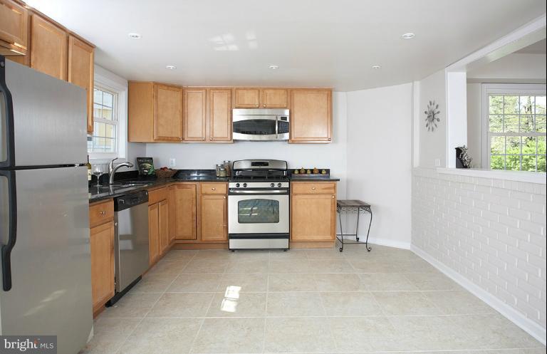 10211 Procter Street Silver Spring, MD 20901 - Photo 26 of 30 Kitchen