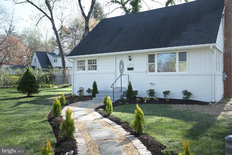 10211 Procter Street Silver Spring, MD 20901 - Photo 30 of 30 Exterior (Front)