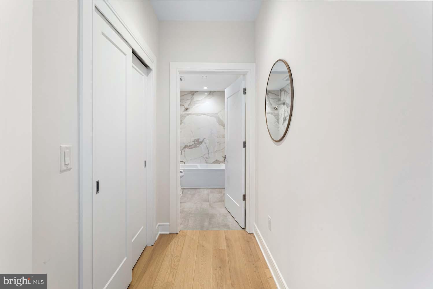 6718 Lowell Avenue, Unit 702 McLean, VA 22101 - Photo 33 of 75 Ensuite Guest Bathroom