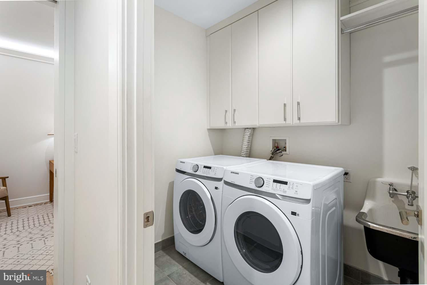 6718 Lowell Avenue, Unit 702 McLean, VA 22101 - Photo 37 of 75 Laundry Room w. Utility Sink