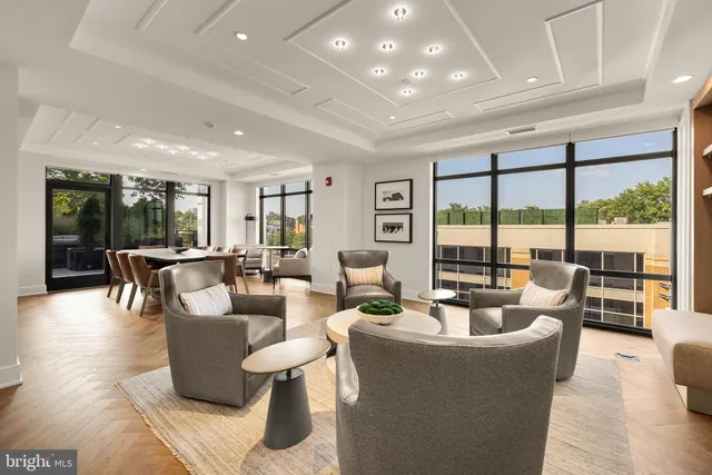 $1,789,900 | 6718 Lowell Avenue, Unit 702, McLean, VA 22101