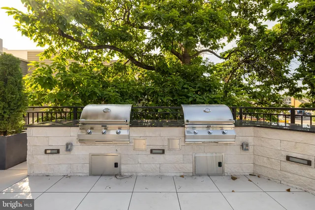 $1,789,900 | 6718 Lowell Avenue, Unit 702, McLean, VA 22101