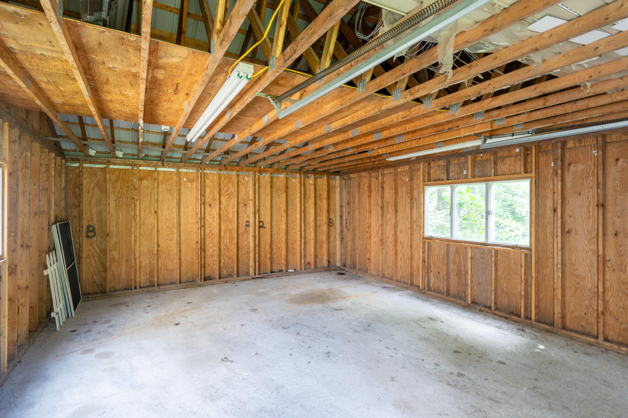 188 New County Road Saco, ME 04072 - Photo 41 of 49 188 New County Road-6