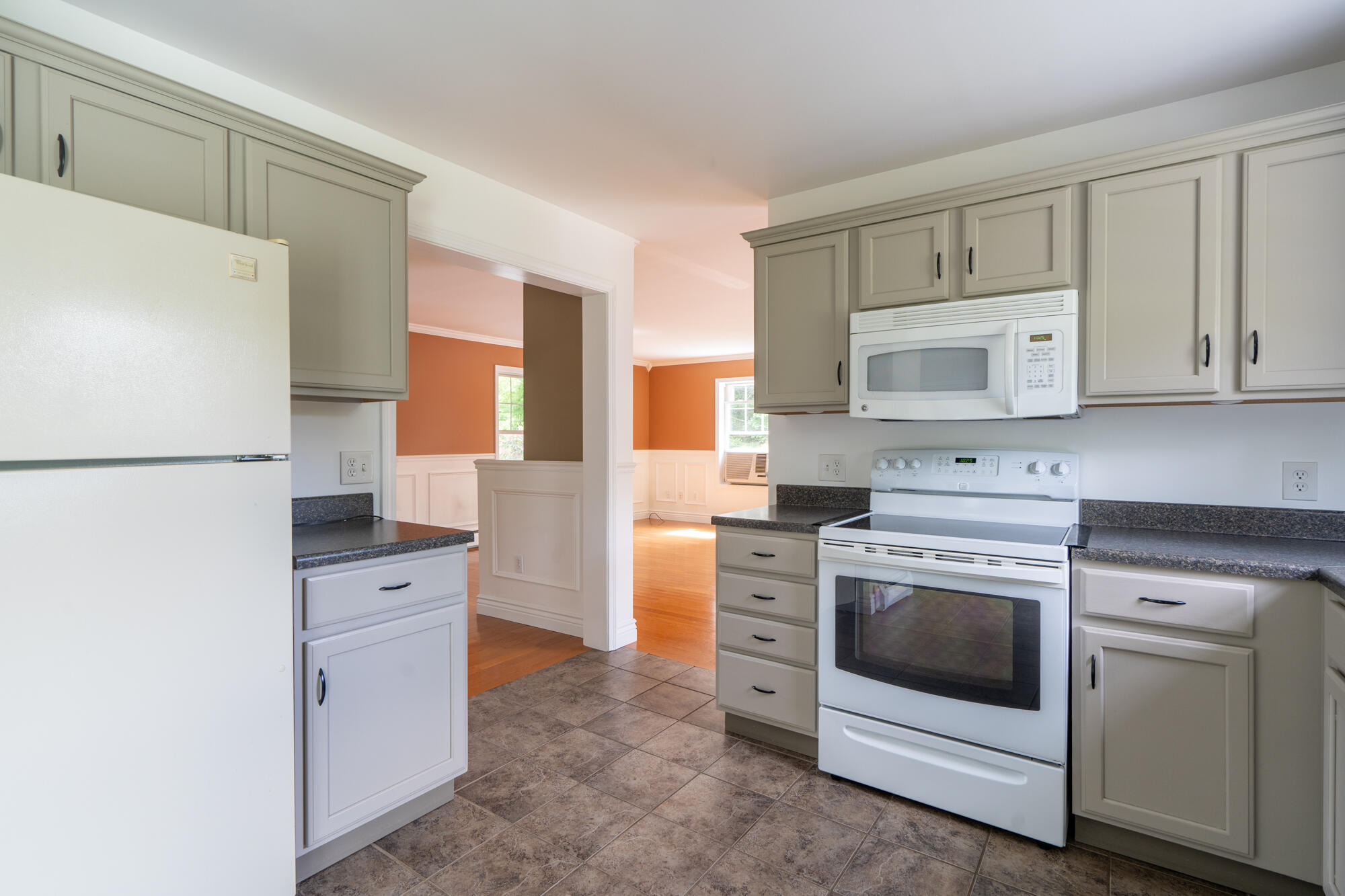 188 New County Road Saco, ME 04072 - Photo 9 of 49 188 New County Road-19