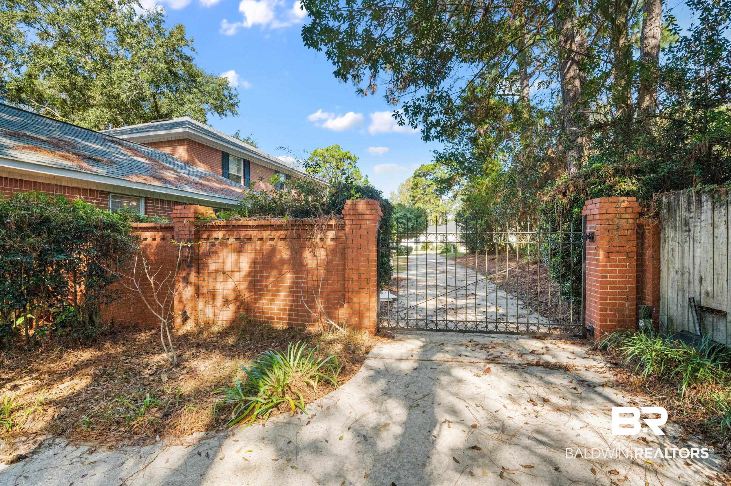6705 Ridgeland Road South Mobile, AL 36695 - Photo 37 of 44 View of gate