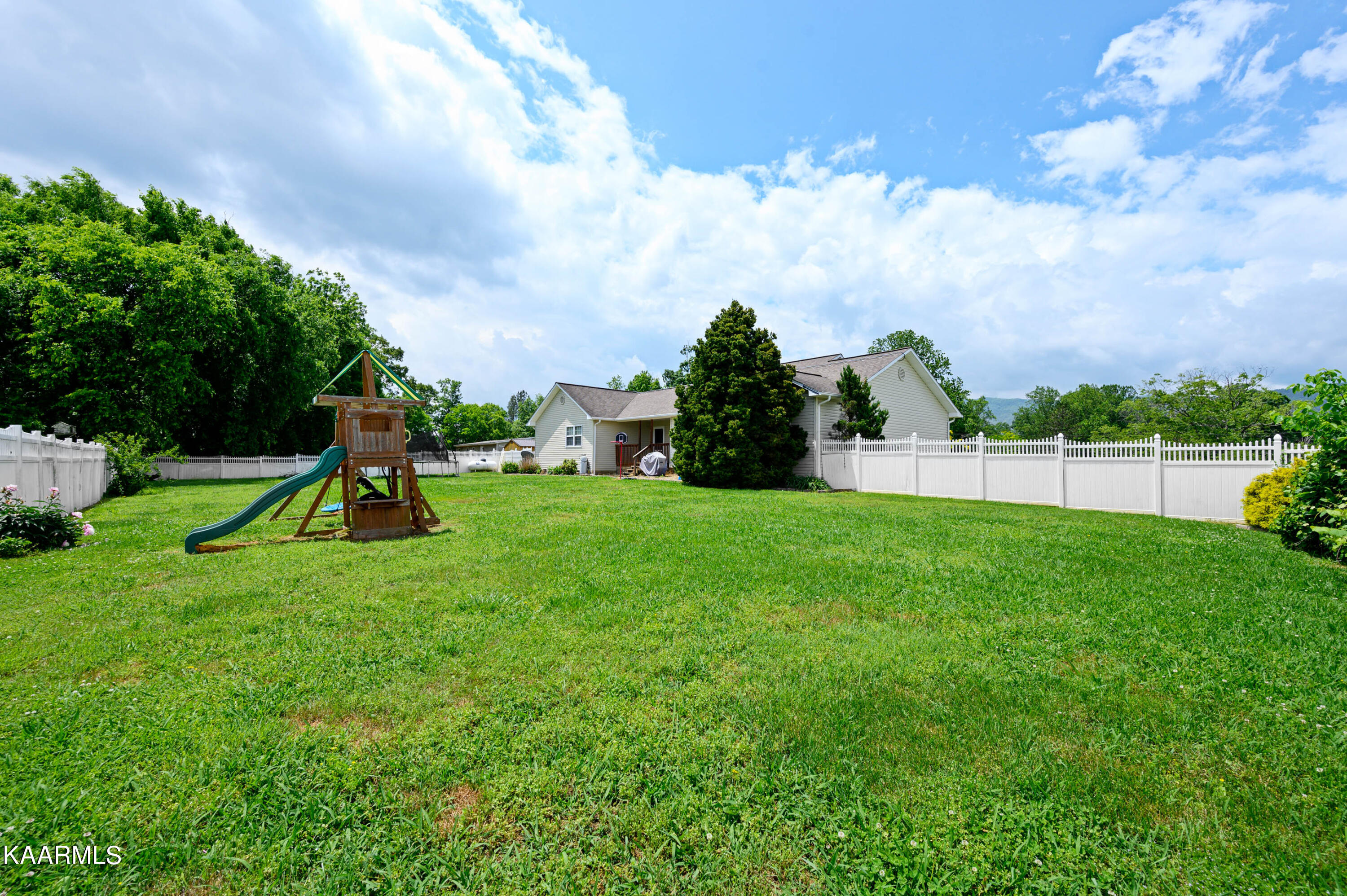 1602 Shale Road Newport, TN 37821 - Photo 23 of 24 DSC_0270