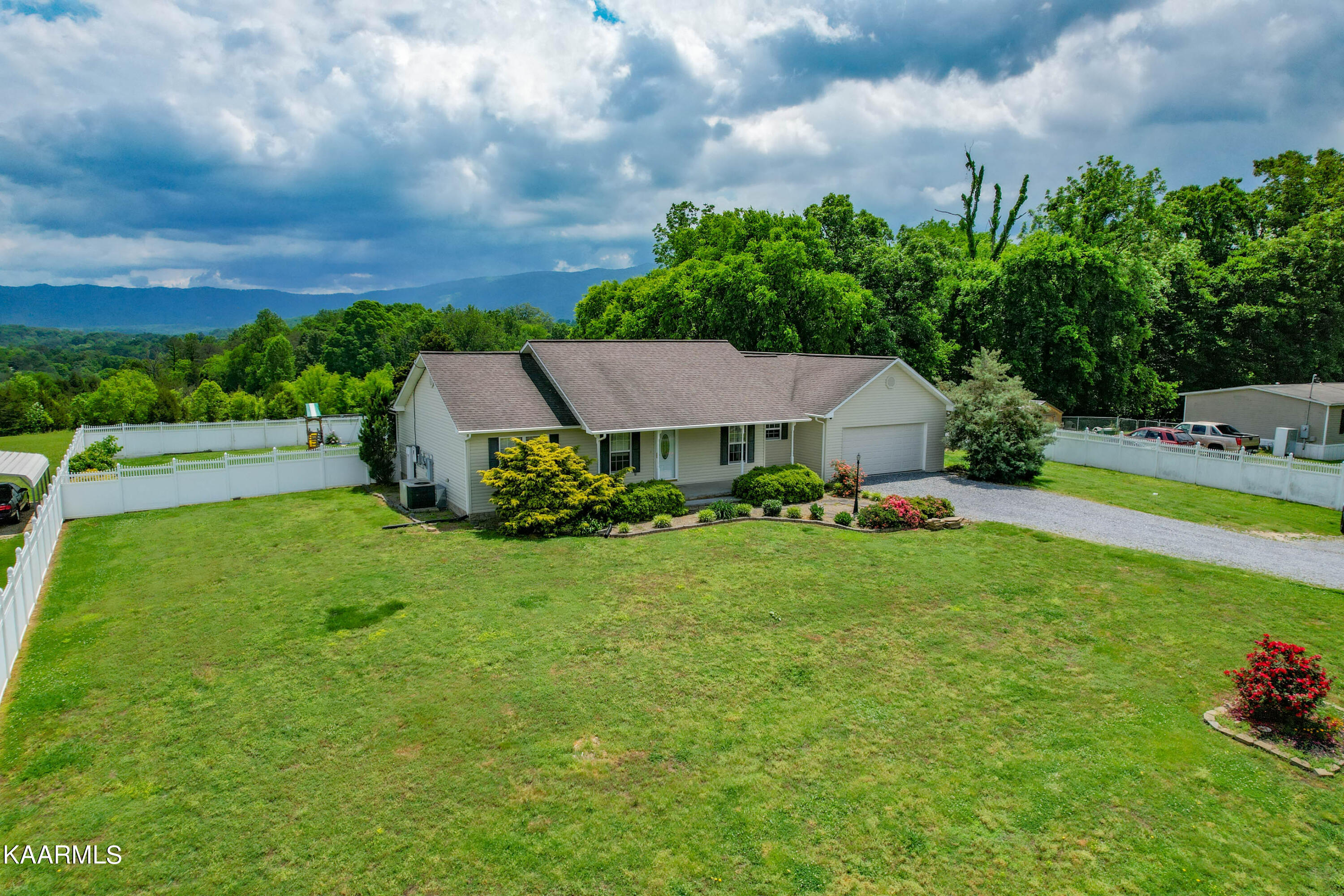 1602 Shale Road Newport, TN 37821 - Photo 9 of 24 DJI_0961