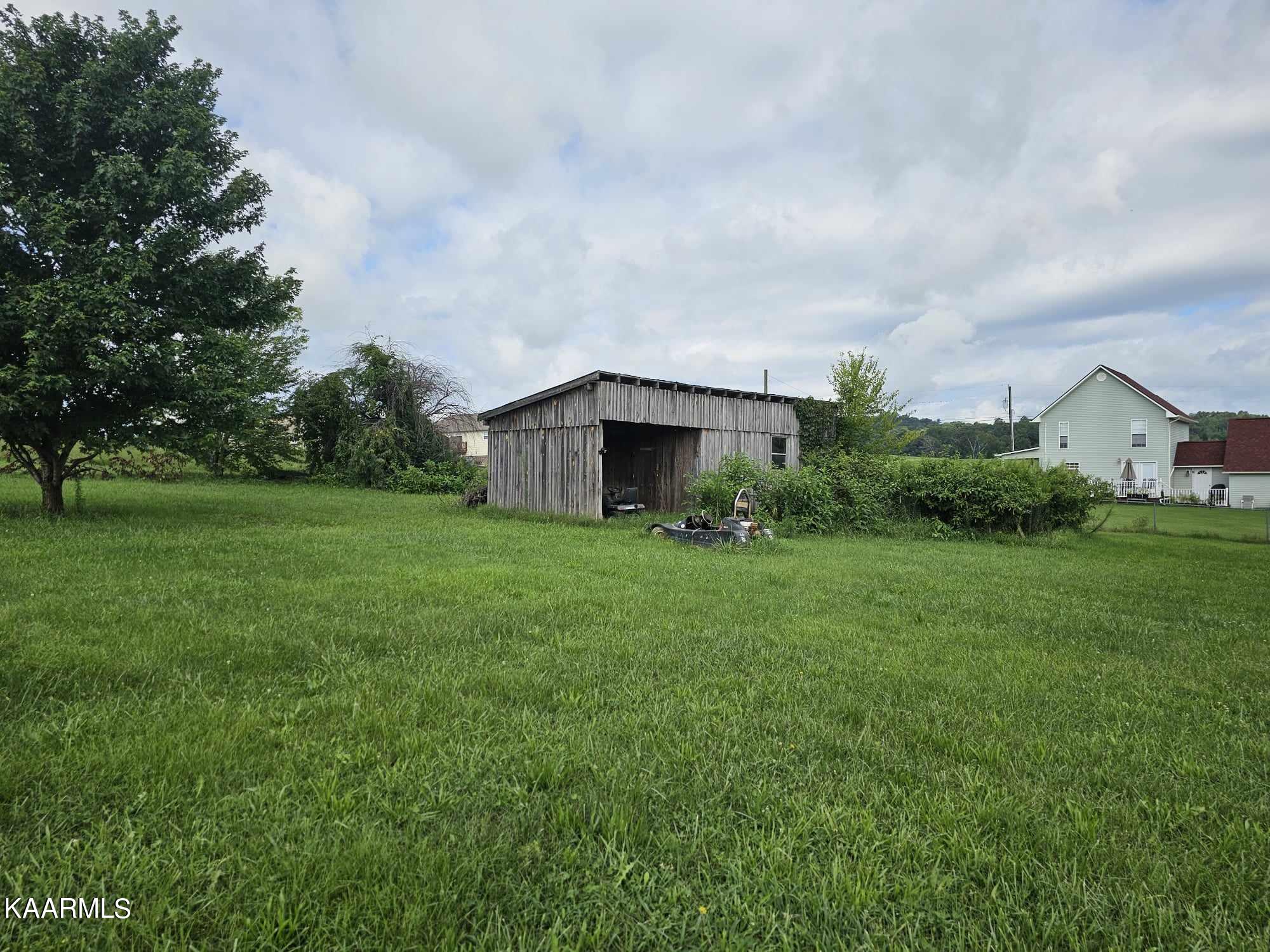 261 Ely Road Bulls Gap, TN 37711 - Photo 22 of 28 367517616_782672157196922_36227633373488