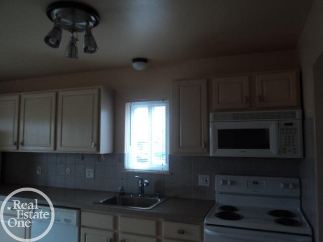 8401 18 18 Mile Road, Unit 124 Sterling Heights, MI 48313 - Photo 18 of 52