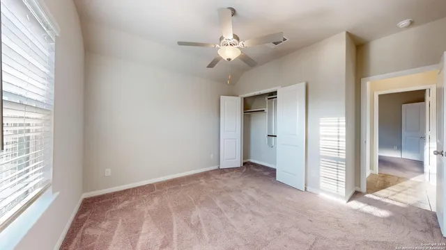 $2,400 | 5911 Akin Glen, San Antonio, TX 78261