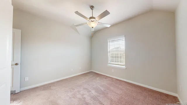 $2,400 | 5911 Akin Glen, San Antonio, TX 78261