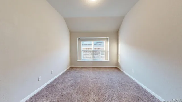 $2,400 | 5911 Akin Glen, San Antonio, TX 78261