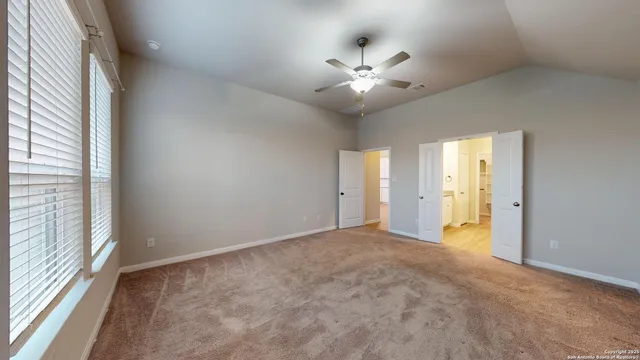 $2,400 | 5911 Akin Glen, San Antonio, TX 78261