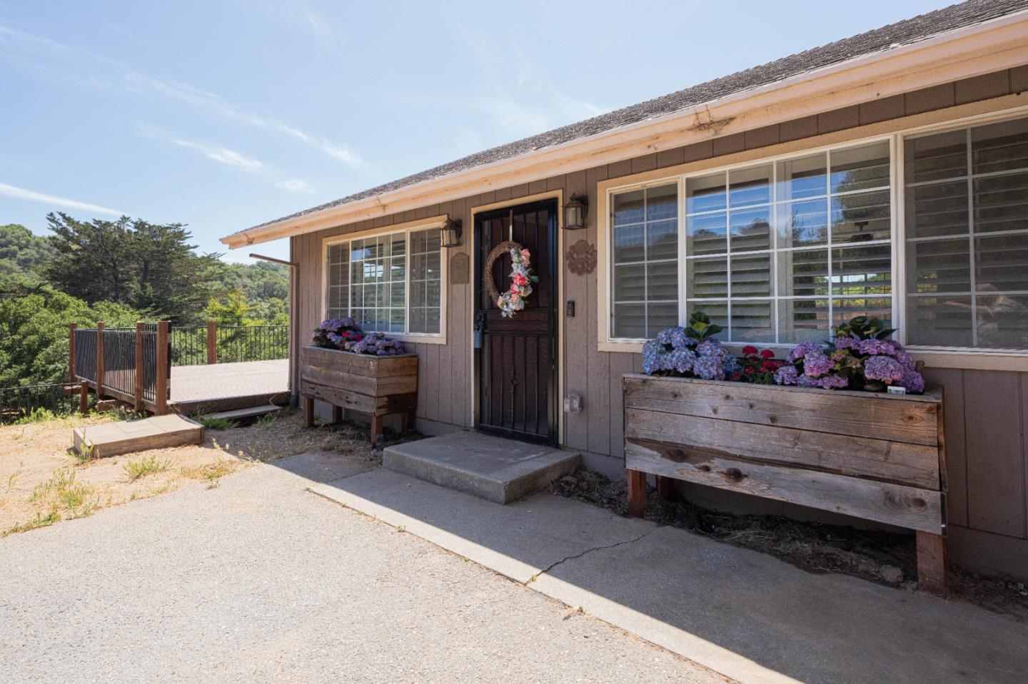 143 Tucker Road Watsonville, CA 95076 - Photo 2 of 42 a living room filled with furniture