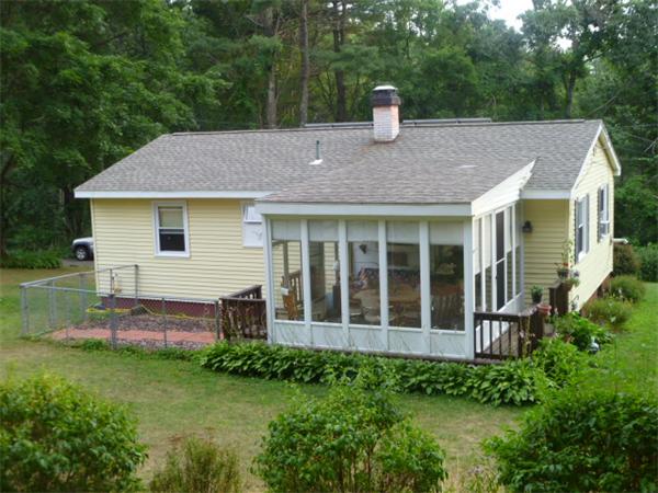 56 Maple Avenue Ware, MA 01082 - Photo 4 of 30 Gallery Image 4