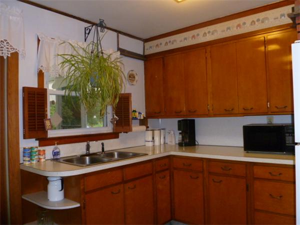 56 Maple Avenue Ware, MA 01082 - Photo 10 of 30 Gallery Image 10