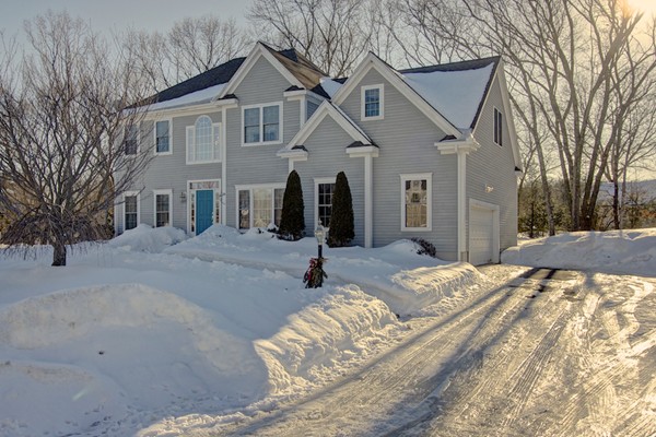 24 Rons Way Framingham, MA 01701 - Photo 1 of 27 Gallery Image 1