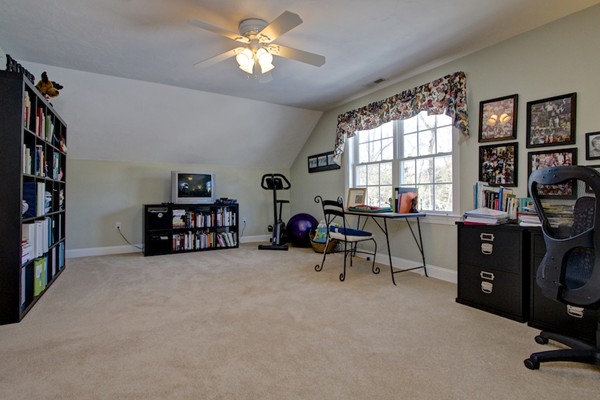 24 Rons Way Framingham, MA 01701 - Photo 18 of 27 Gallery Image 18