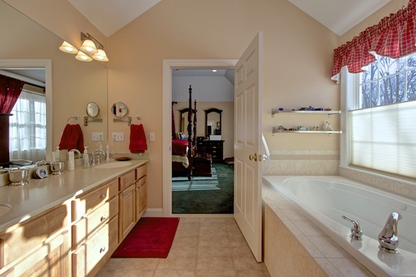 24 Rons Way Framingham, MA 01701 - Photo 24 of 27 Gallery Image 24