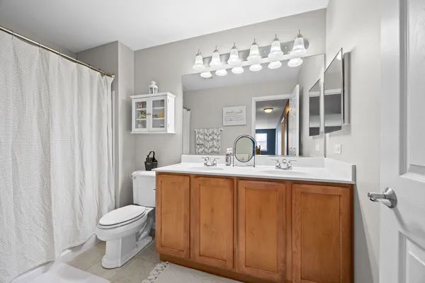 $548,000 | 1863 Lake Bluff Lane, Pingree Grove, IL 60140