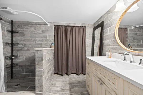 $548,000 | 1863 Lake Bluff Lane, Pingree Grove, IL 60140