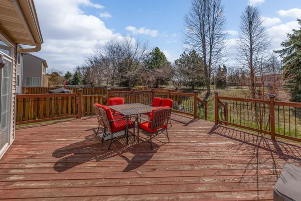 $548,000 | 1863 Lake Bluff Lane, Pingree Grove, IL 60140