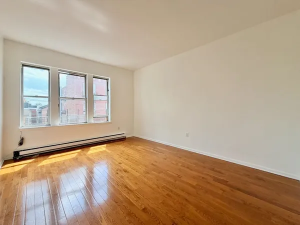 $129,000 | 192 Clinton Avenue, Unit 3H, Jersey City, NJ 07304