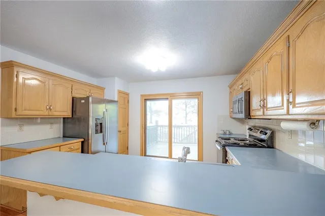 $399,950 | 13928 West 109th Street, Lenexa, KS 66215