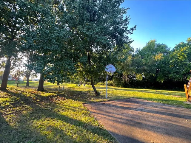 $399,950 | 13928 West 109th Street, Lenexa, KS 66215