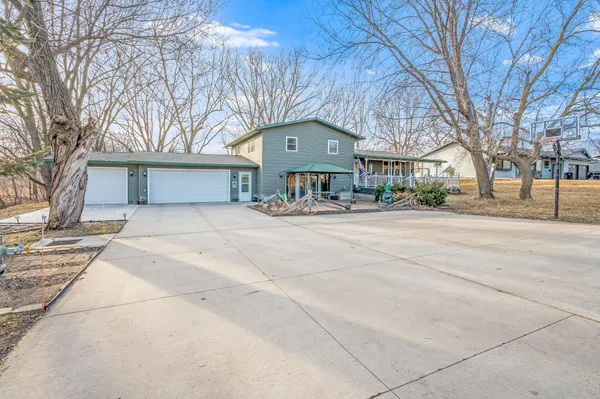 $289,000 | 600 Plum Avenue, Windom, MN 56101