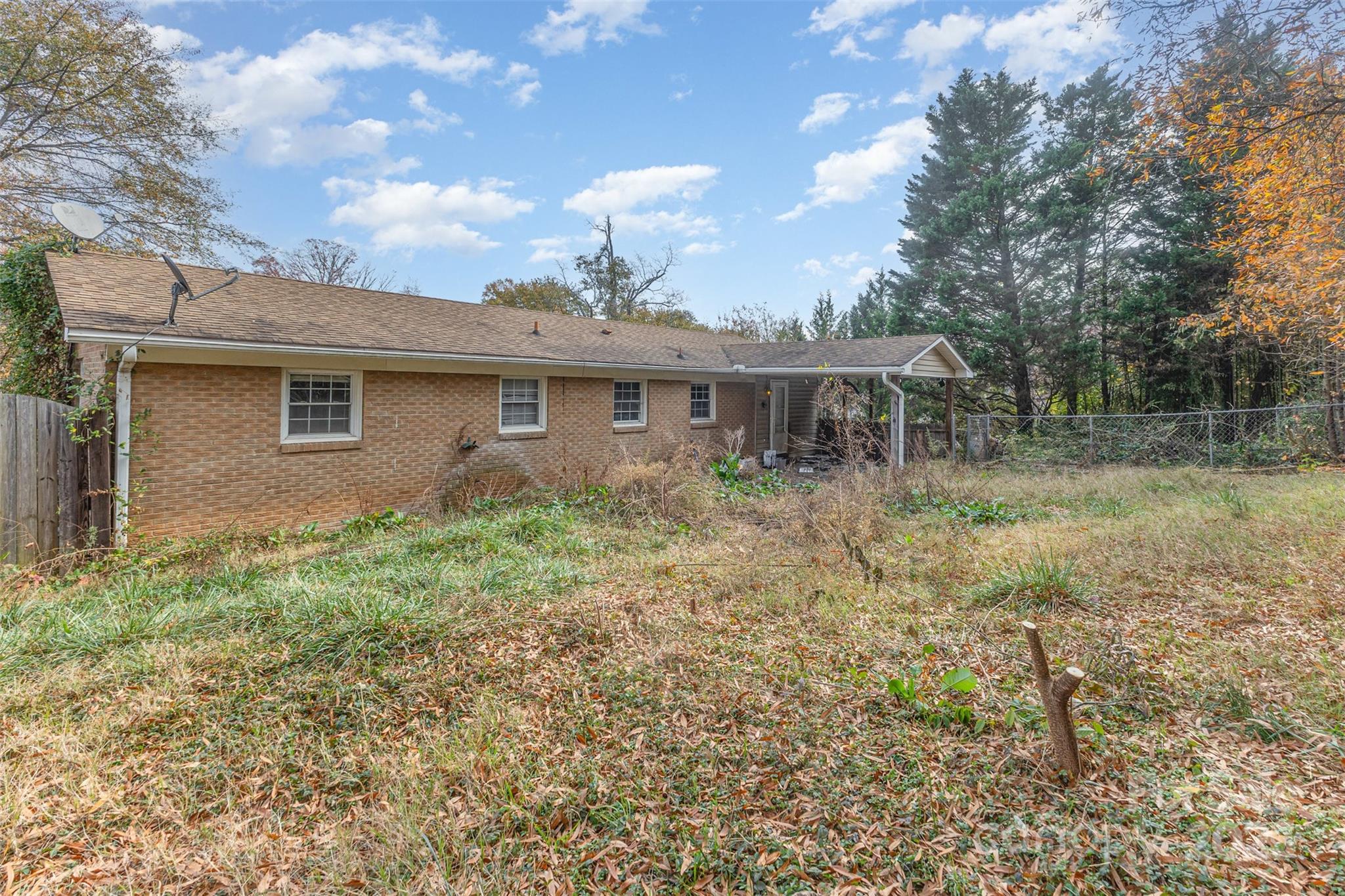 281 South Sutton Road Fort Mill, SC 29708 - Photo 17 of 21 a view of house with yard and entertaining space