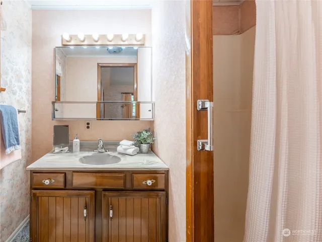 $750,000 | 4590 East Nahahum Canyon Road, Cashmere, WA 98815