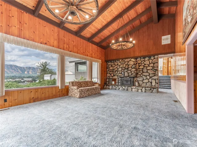 $750,000 | 4590 East Nahahum Canyon Road, Cashmere, WA 98815