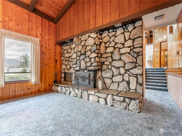 $750,000 | 4590 East Nahahum Canyon Road, Cashmere, WA 98815