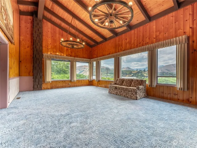 $750,000 | 4590 East Nahahum Canyon Road, Cashmere, WA 98815