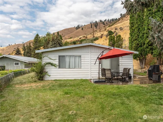 $750,000 | 4590 East Nahahum Canyon Road, Cashmere, WA 98815