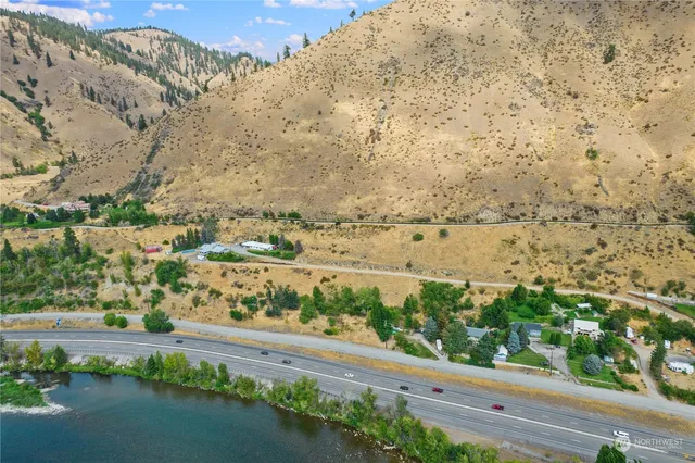 $750,000 | 4590 East Nahahum Canyon Road, Cashmere, WA 98815