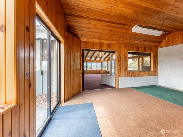 $750,000 | 4590 East Nahahum Canyon Road, Cashmere, WA 98815