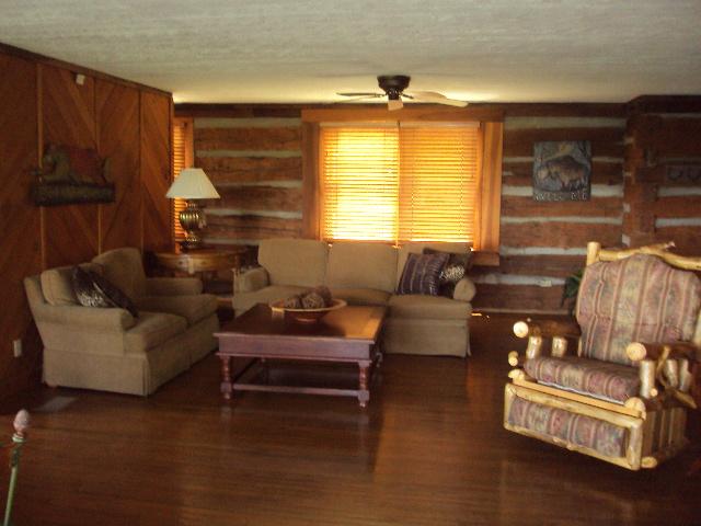 7520 Sarah Thomas Road Silver Point, TN 38582 - Photo 8 of 20 Living Room
