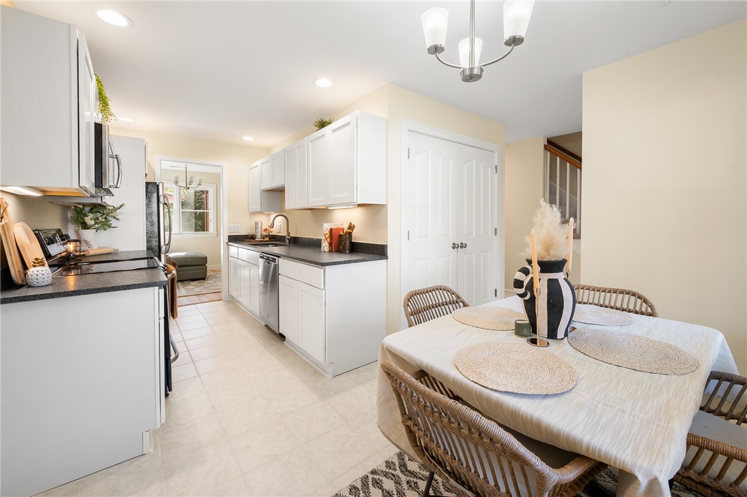 25 Captains Drive, Unit 14A Westerly, RI 02891 - Photo 3 of 20