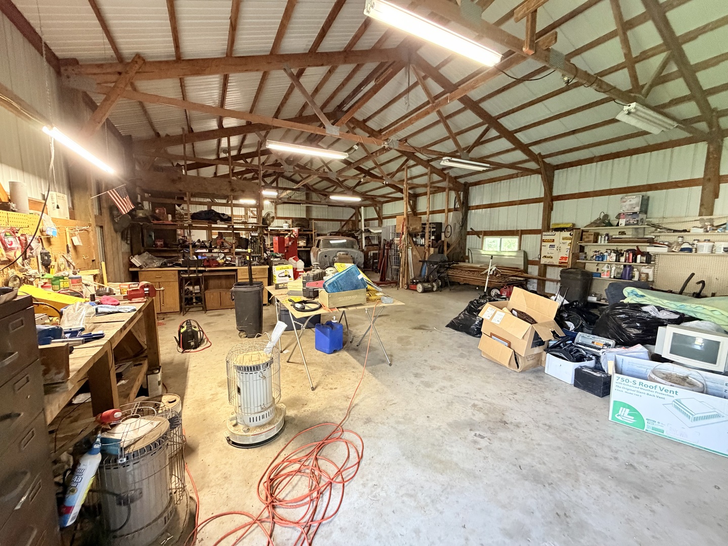 17179 Swisher Hill Road Dewitt, IL 61735 - Photo 33 of 39