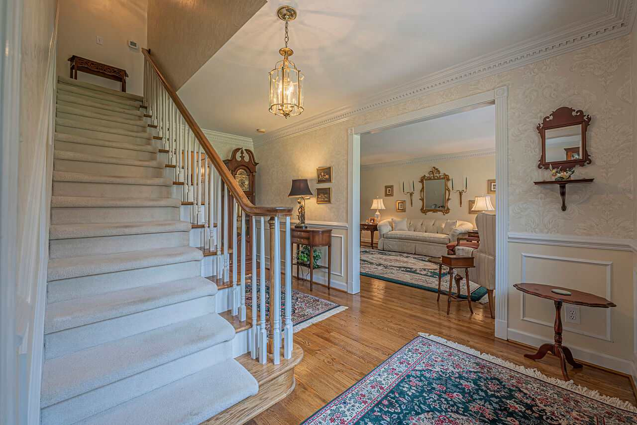 4712 Poland Place Raleigh, NC 27609 - Photo 4 of 29 Entryway