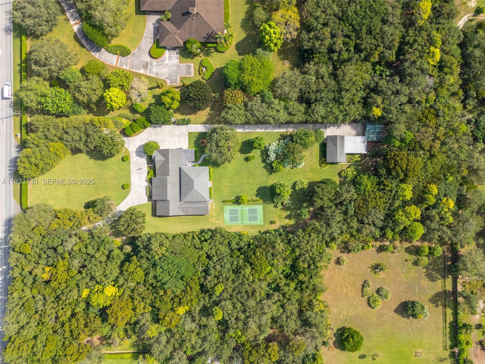 18000 Southwest 288th Street Homestead, FL 33030 - Photo 9 of 10 a view of a garden with plants