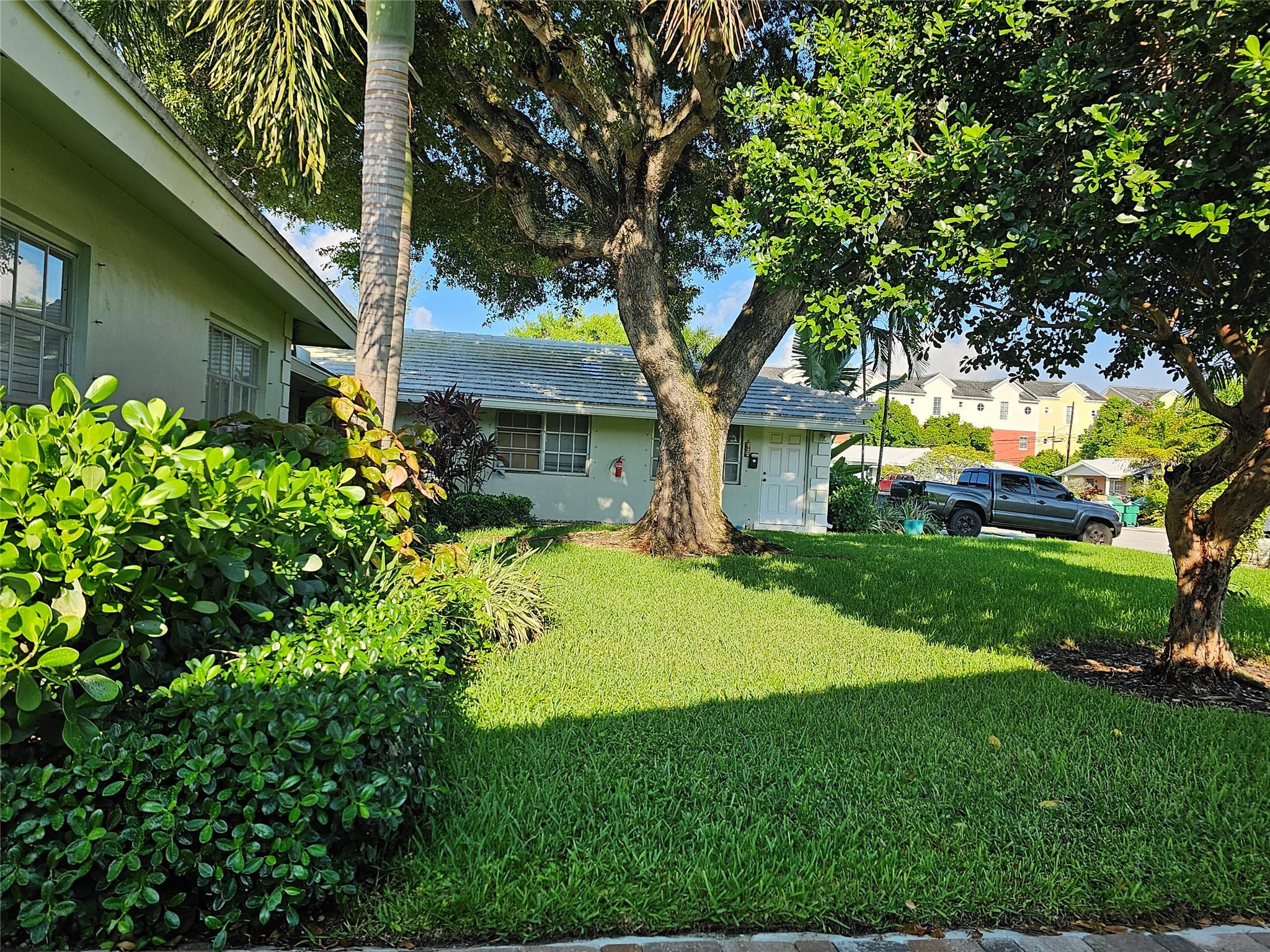2120 Northeast 41st Street, Unit D Lighthouse Point, FL 33064 - Photo 18 of 22 Photo 24