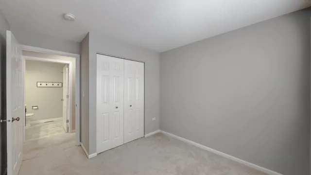 $2,350 | 1978 Gary Court, Unit B, Schaumburg, IL 60193