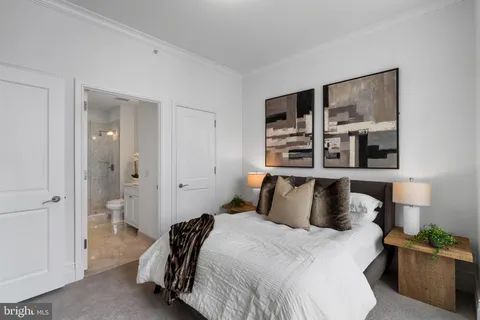 $2,495,000 | 130 South 18th Street, Unit 2502, Philadelphia, PA 19103