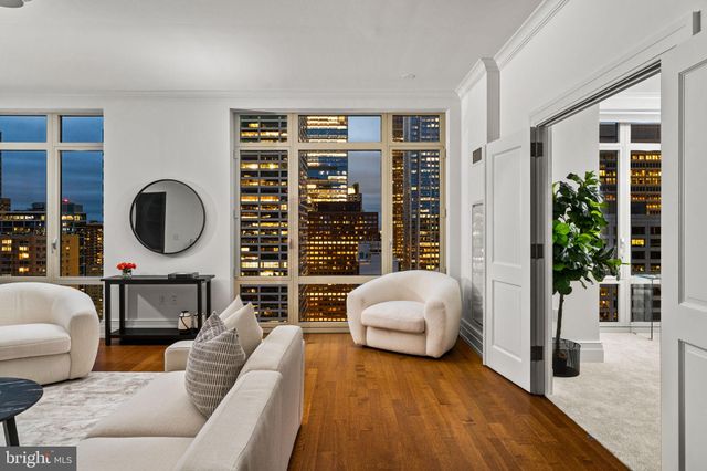 $2,495,000 | 130 South 18th Street, Unit 2502, Philadelphia, PA 19103