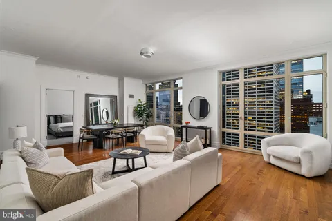 $2,495,000 | 130 South 18th Street, Unit 2502, Philadelphia, PA 19103